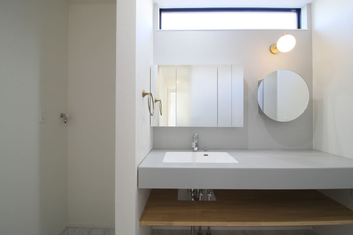 優しい色味の内装が魅力！ガレージつきの平屋のお家