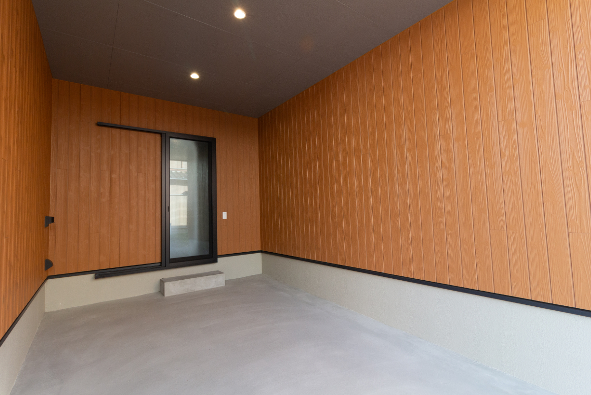 優しい色味の内装が魅力！ガレージつきの平屋のお家